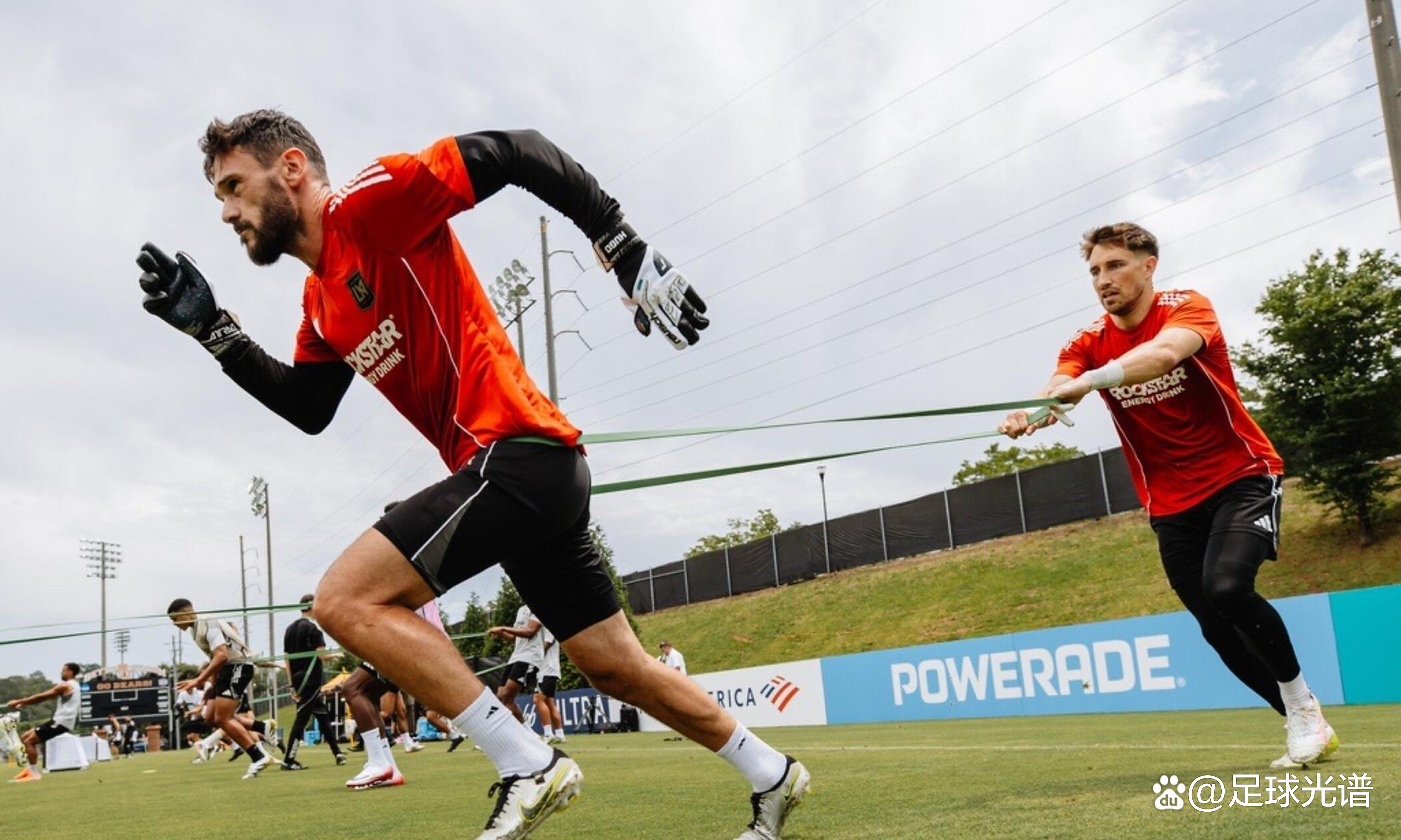 巴黎圣日耳曼轻取尼斯追赶领先者的简单介绍