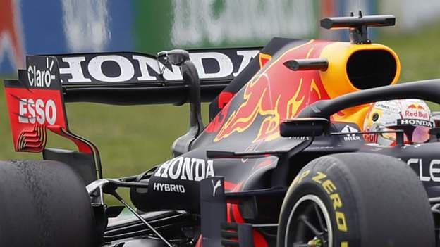 包含F1赛车赛事中国乒战胜对手成功转会的词条